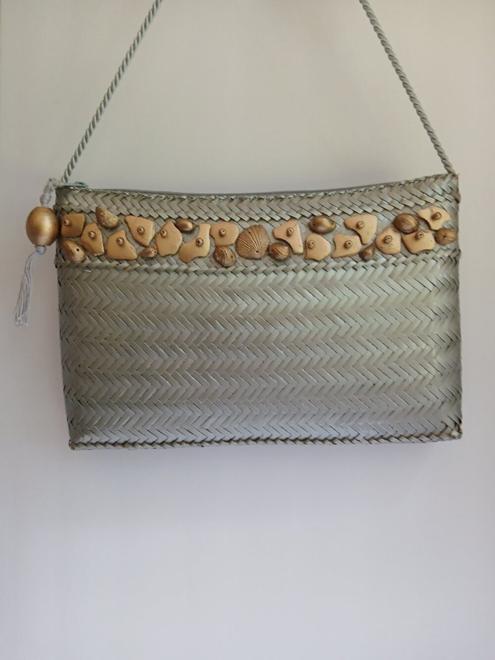 NWOT Vanessa Vintage Handmade Silver Woven Straw Gold Sea Shells Shoulder Bag